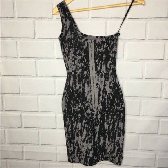 BGBG Maxazarian Bodycon dress animal print - Picture 5 of 7